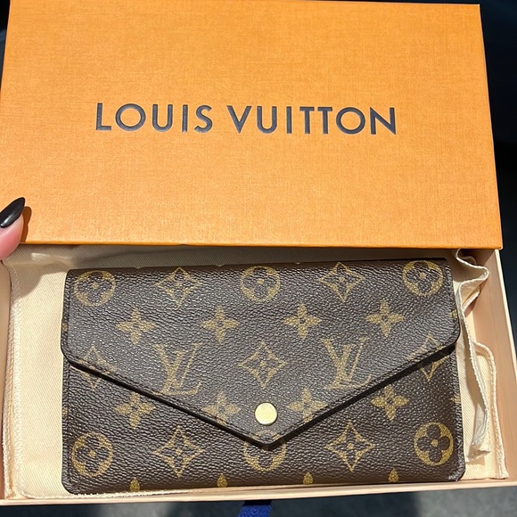 ❌❌SOLD❌❌Louis Vuitton Jeanne Wallet - Picture 1 of 16
